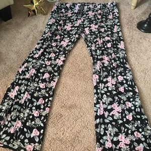 Jessica Simpson black floral pajama pants